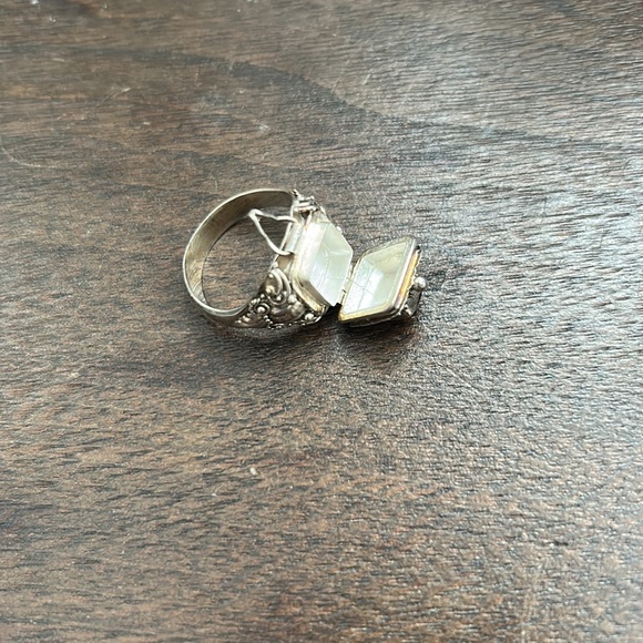 Poison Ring - Picture 3 of 3